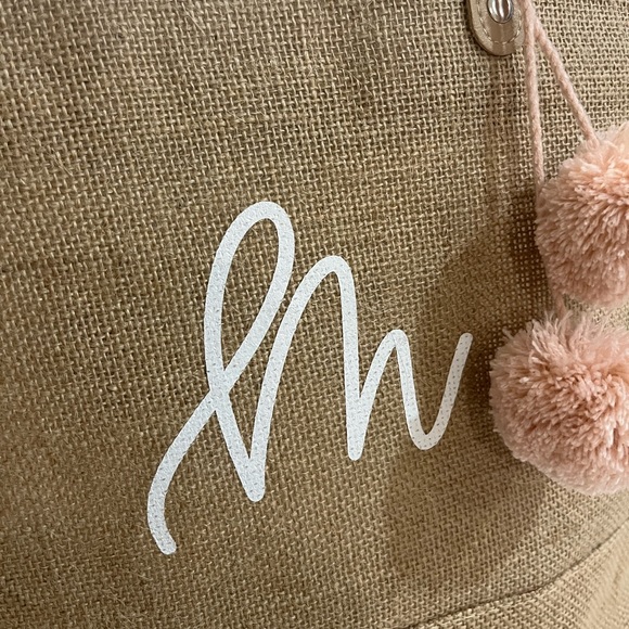 NEW Personalized letter “M” beach tote. - Picture 4 of 7